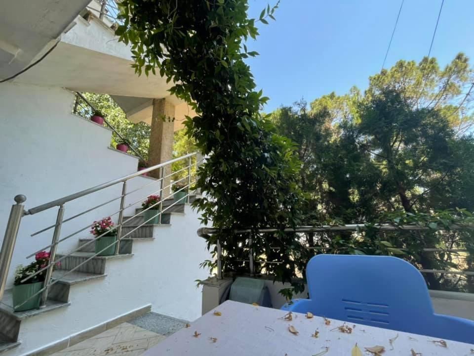 Aparthotel Vila Tufi Велипойе Экстерьер фото