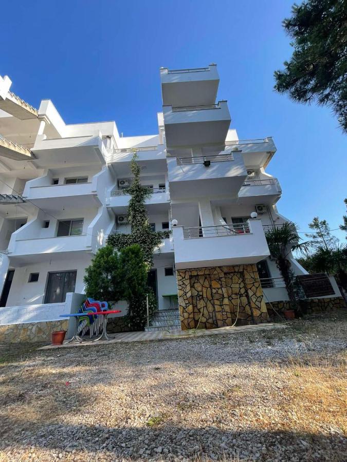 Aparthotel Vila Tufi Велипойе Экстерьер фото