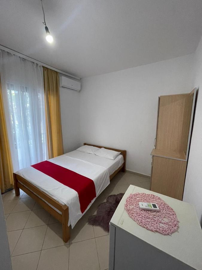 Aparthotel Vila Tufi Велипойе Экстерьер фото