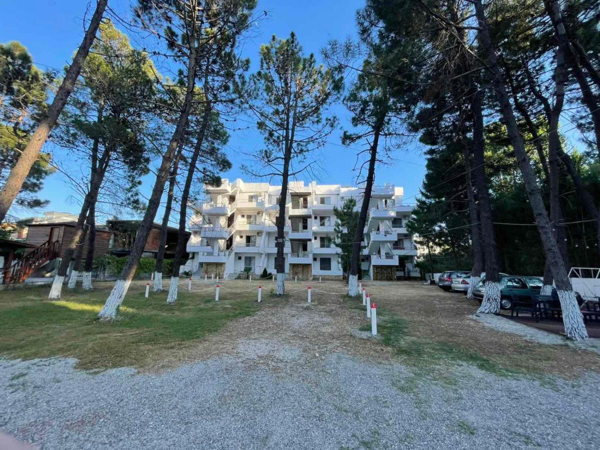 Aparthotel Vila Tufi Велипойе Экстерьер фото