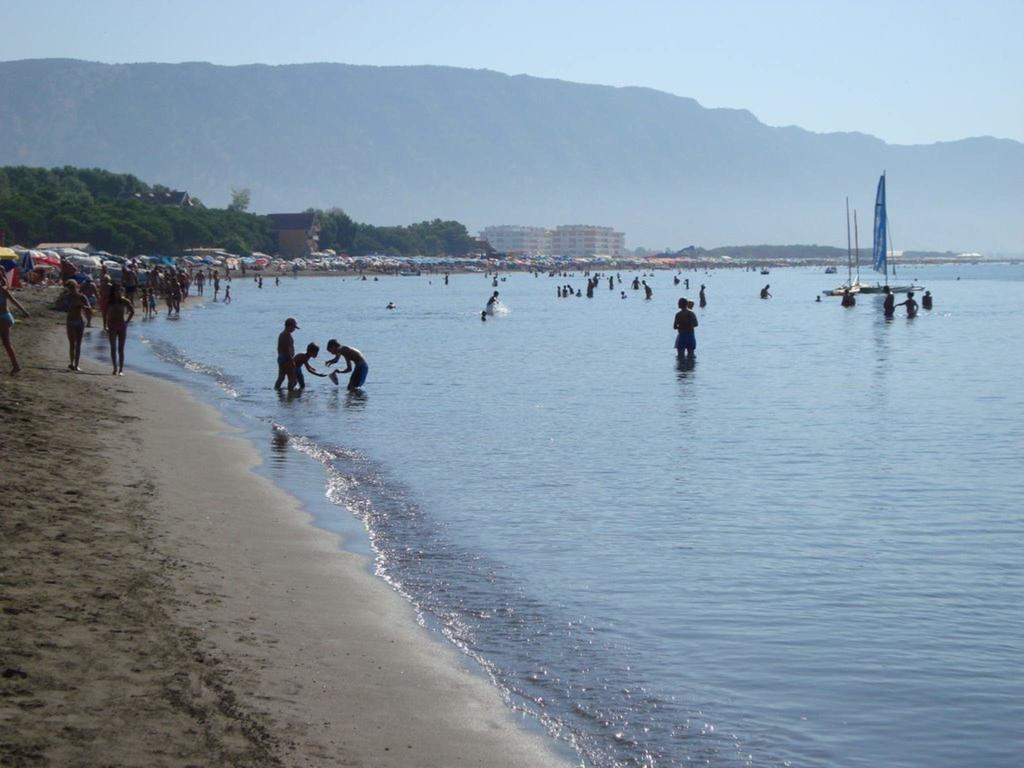 Aparthotel Vila Tufi Велипойе Номер фото