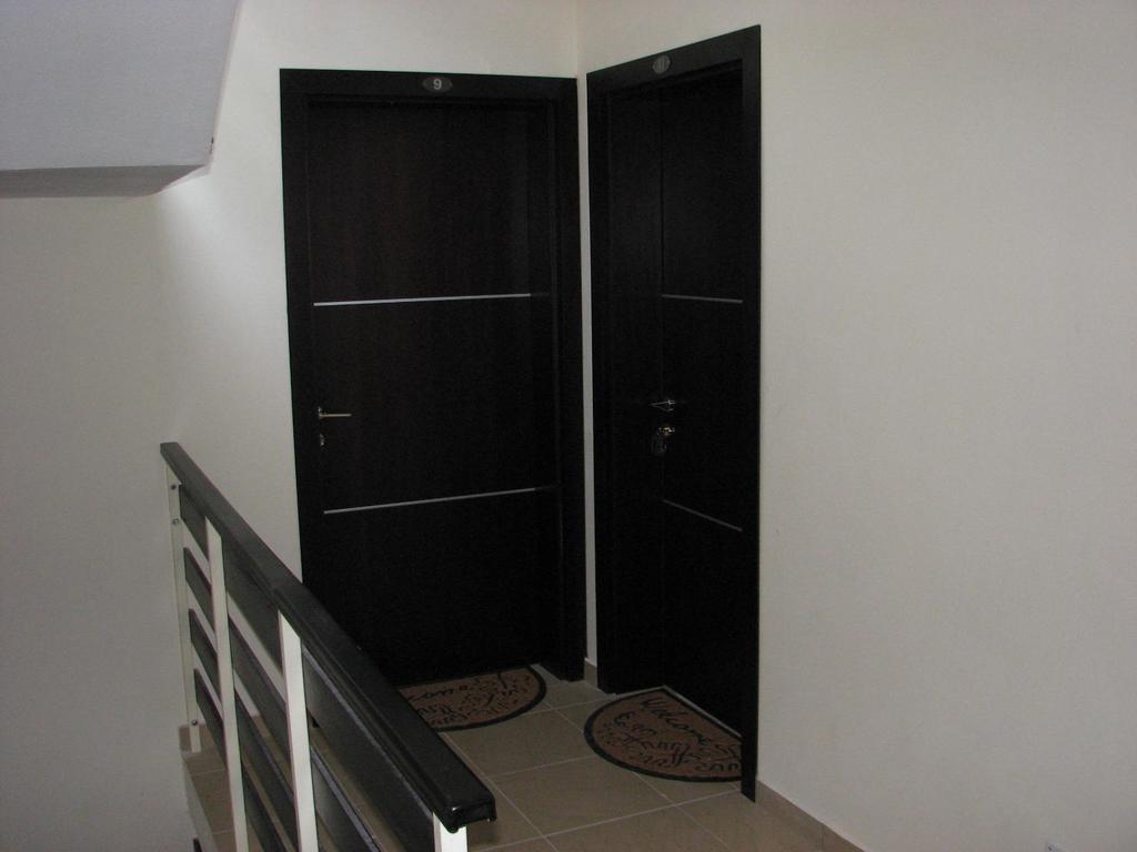 Aparthotel Vila Tufi Велипойе Экстерьер фото