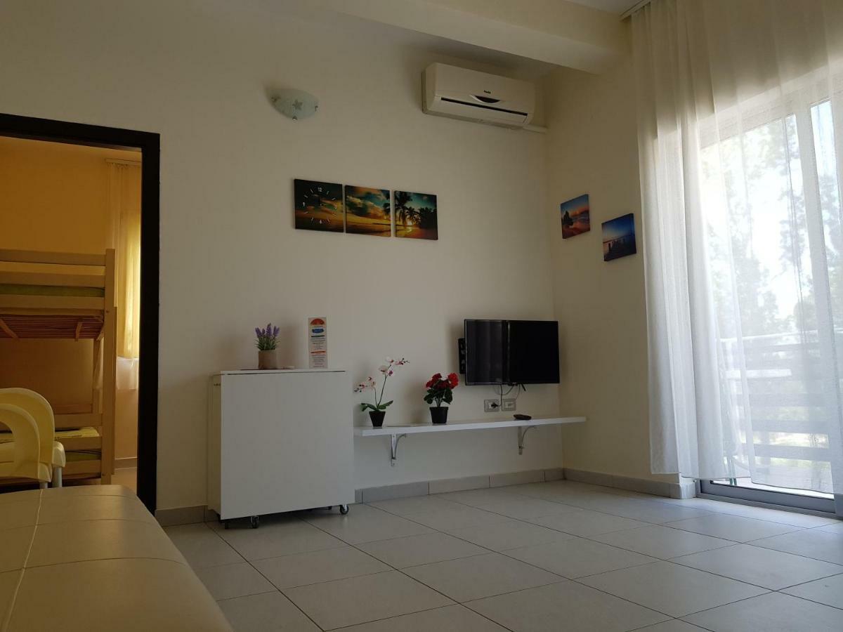Aparthotel Vila Tufi Велипойе Экстерьер фото